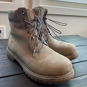 Grey Timberland boots!!